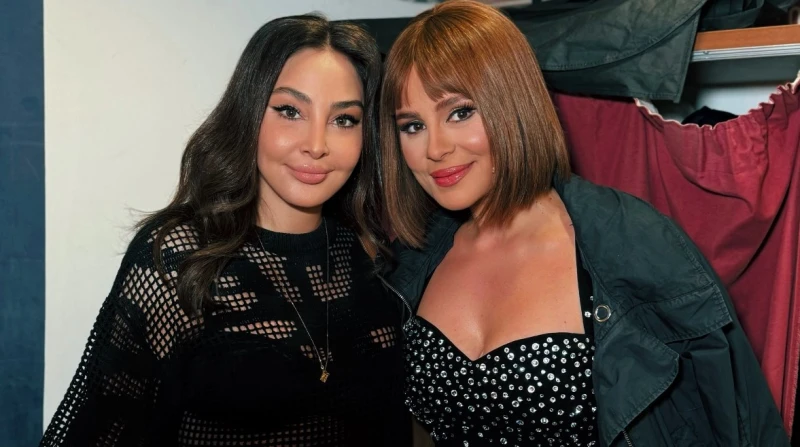 إليسا في مرمى الانتقادات.. وزن زائد أم عمليات تجميل انتشر خلال الساعات الماضية، العديد من الصور عبر مواقع التواصل الاجتماعي للفنانة إليسا، والتي تظهر من خلالها بإطلالة مميزة توضح ع