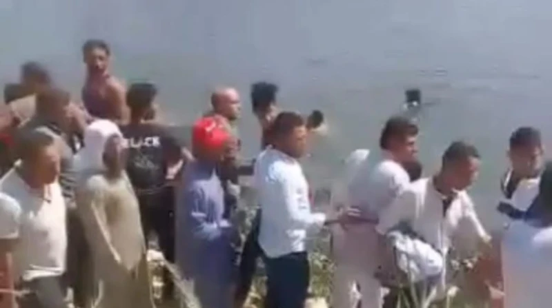 مأساة أسرة.. وفاة توأم وإصابة والدهما في انقلاب سيارة بترعة النوبارية شهد مركز كوم حمادة في محافظة البحيرة، وقوع حادث انقلاب سيارة ملاكي في ترعة