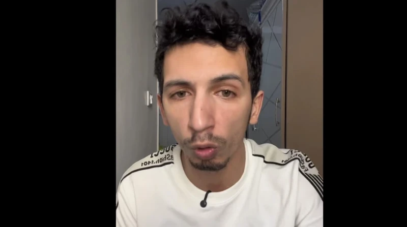 احتجزوني ومضوني على إيصالات.. بلوجر شهير يستغيث من تهديدات عائلة بشبرا نشر البلوجر إبراهيم فرج، مقطع فيديو عبر صفحته الشخصية على فيسبوك، يستغيث من فيه احتجازه من قبل شخص يدعى م. ع،