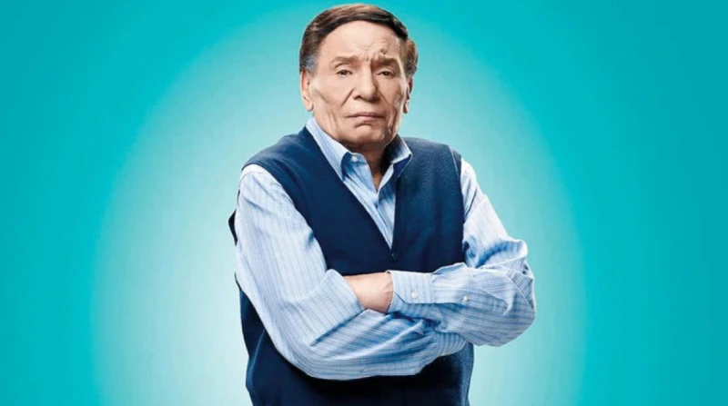 منير مكرم: عادل إمام نمبر وان ولا أنسى ذكرياتنا مع الفاكهة كشف الفنان منير مكرم مساعدة الزعيم عادل إمام له في العديد من المواقف، أبرزها مشاركته بمسلسل أستاذ ورئيس قسم، الذي سبق عرض