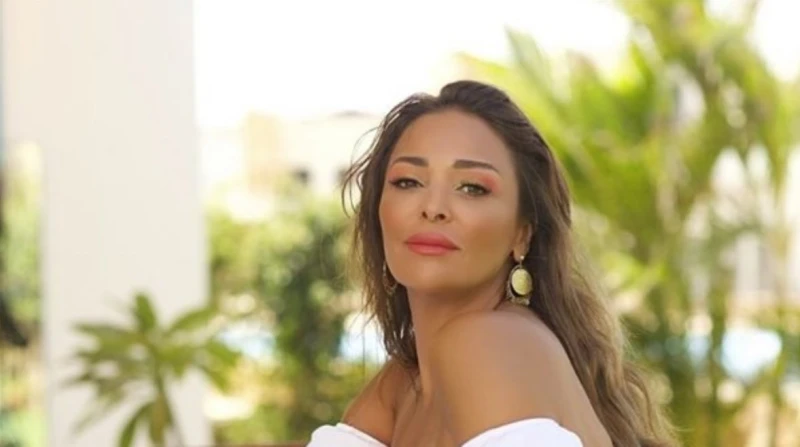 تعليق قاس من داليا البحيري على منتقديها علقت الفنانة داليا البحيري، على الانتقادات الموجهة إليها من قبل بعض المتابعين حول أسباب عدم ارتدائها