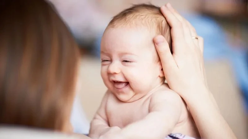 تأثير دفء الأم على شخصية الطفل.. دراسة حديثة تكشف عن تأثير دائم للتربية الحنونة كشفت دراسة حديثة عن تأثير دائم للتربية الحنونة على شخصية الطفل، حيث وجد الباحثون أن الأطفال الذين تل