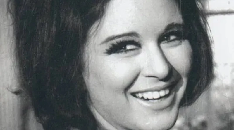 زيجات سعاد حسني.. أسرار تتكشف بعد 23 عاما على رحيل السندريلا عاد اسم الفنانة الراحلة سعاد حسني إلى دائرة الأخبار بعد قرار عائلة الفنان الراحل عبد