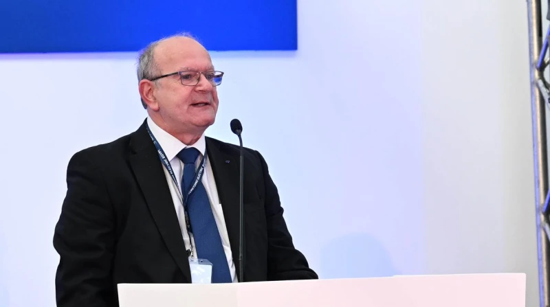 رئيس سوميتومو أوروبا: ممتنون للسيسي.. والعامل المصري أساس نجاحنا أشاد رئيس شركة سوميتومو أوروبا ورئيس مجلس إدارة شركة سوميتومو مصر، ديفيد والي، بافتتاح مصنع الشركة الثالث في مصر.جا