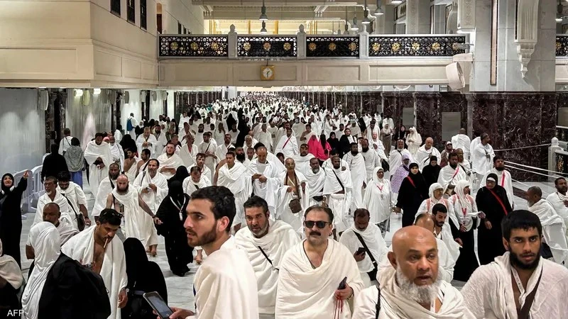 في أجواء روحانية وتنظيم دقيق.. بدء تفويج الحجاج المصريين إلى مكة المكرمة بدأت بعثة الحج المصرية تفويج أفواج الحجاج من المدينة المنورة إلى مكة المكرمة، بعد أن أمضوا عدة أيام في رحاب