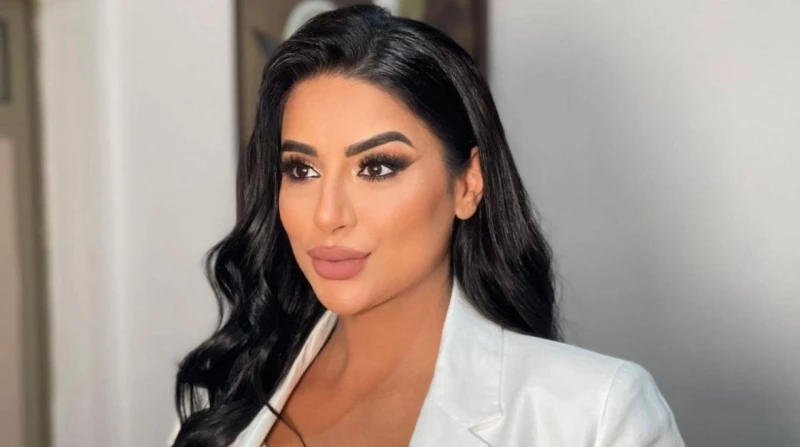 إحالة دعوى رؤية ابن الفنانة جوري بكر إلى محكمة الأسرة قرر مكتب تسوية النزاعات الأسرية بمحكمة الأسرة بأكتوبر في الجيزة، اليوم الثلاثاء، إحالة دعوى الرؤية المقامة من طليق الفنانة جور