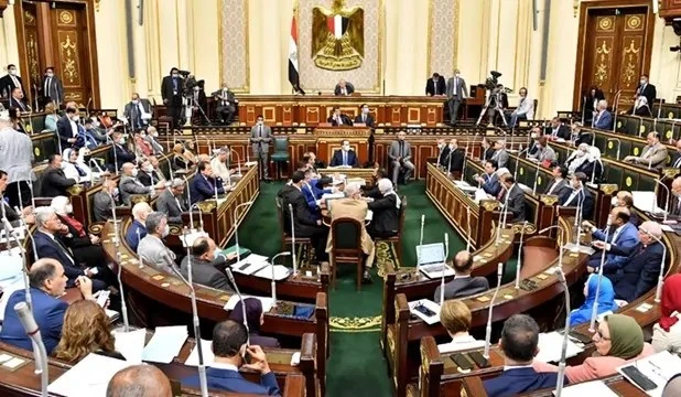 مصادر لافاق عربية: تعديلات قانوني النواب والشيوخ لم تشمل زيادة جديدة في أعداد المقاعد كشفت مصادر برلمانية مطلعة، تفاصيل حول المشروعين المقدمين إلى