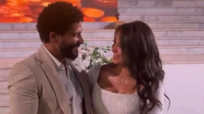 بالأبيض.. خطوبة هايدي رفعت ومصطفى منصور بعد أشهر من الارتباط احتفلت الفنانة هايدي رفعت بخطبتها على الفنان مصطفى منصور في أحد الفنادق بمنطقة المقطم، وسط حضور الأهل والأصدقاء وعدد من