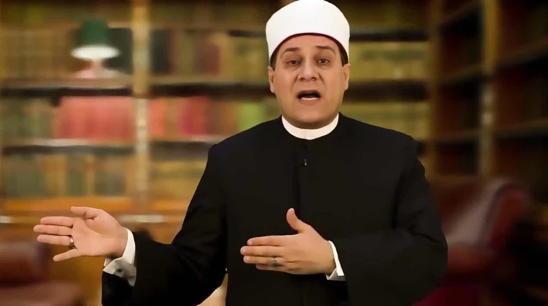 مظهر شاهين ينصح أحمد السقا يعد الطلاق: احذف ما بين الأقواس وجه الداعية الإسلامي وإمام وخطيب مسجد عمر مكرم، مظهر شاهين، رسالة عاجلة للفنان أحمد السقا، بعد تداول منشور نسب إليه أعلن 