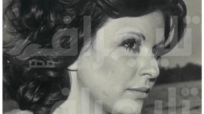 أنا تعبانة.. سبب قهري دفع سعاد حسني إلى الاعتزال غير المعلن احتجبت سعاد حسني لفترة طويلة عقب عرض فيلمها الأخير الراعي والنساء (1991)، وبدأت معاناة السندريلا مع آلام عمودها الفقري ت