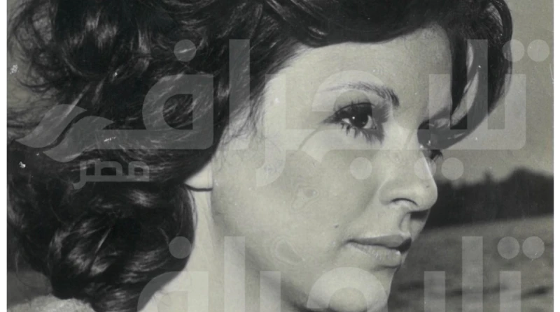 السندريلا الحاضرة في غيابها.. أوراق مجهولة من حياة سعاد حسني هذه سعاد حسني.. التي لا زالت تملأ الدنيا وتشغل الناس.. التي ما زالت تخطف الأضواء كلها حتى وهي في عالمها الآخر منذ أربعة