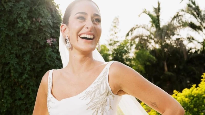 فستان ضيق يضع أمينة خليل في مرمى انتقادات السوشيال ميديا تصدر اسم الفنانة أمينة خليل ترند مواقع التواصل الاجتماعي عقب احتفالها بزفافها أمس الجمعة على المصور الشهير أحمد زعتر بحضور 