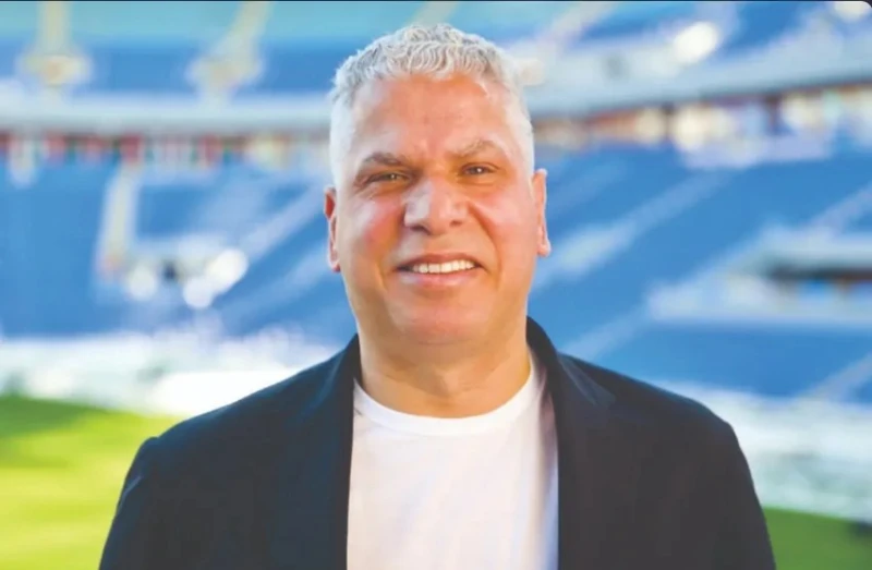 وائل جمعة يكشف كواليس مثيرة عن فشل انتقاله إلى الزمالك وانضمامه للأهلي فجر وائل جمعة، نجم الأهلي ومنتخب مصر السابق، مفاجآت من العيار الثقيل حول كواليس انتقاله إلى القلعة الحمراء، م