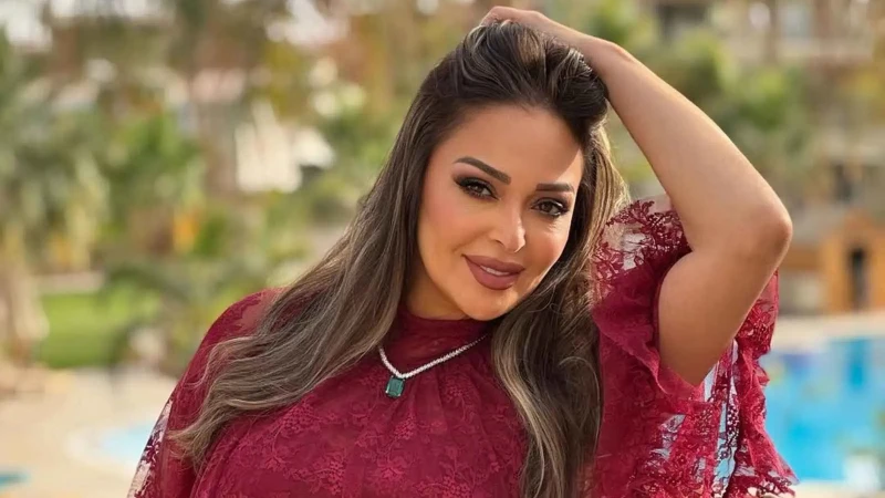 هكذا ردت داليا البحيري على منتقدي محتواها افاق عربية - خرجت الفنانة داليا البحيري عن صمتها لتواجه منتقديها بأسلوب ساخر يحمل الكثير من الرسائل الواضحة، وذلك من خلال فيديو نشرته عبر