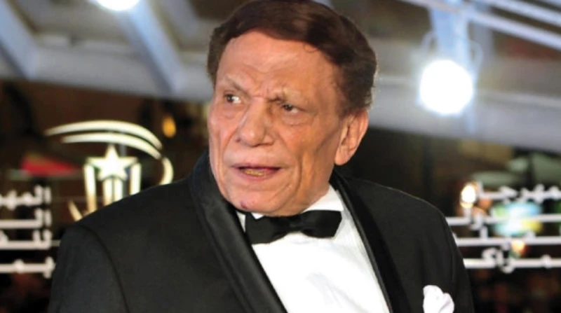 وصولي وساذج ومقامر.. أبرز شخصيات عادل إمام خلال مسيرته رصيد فني متنوع برع من خلاله الفنان عادل إمام على التقرب لقلوب محبي الفن، حتى أطلقوا عليه لقب الزعيم، الذي رفضه وأصر على أنه ي