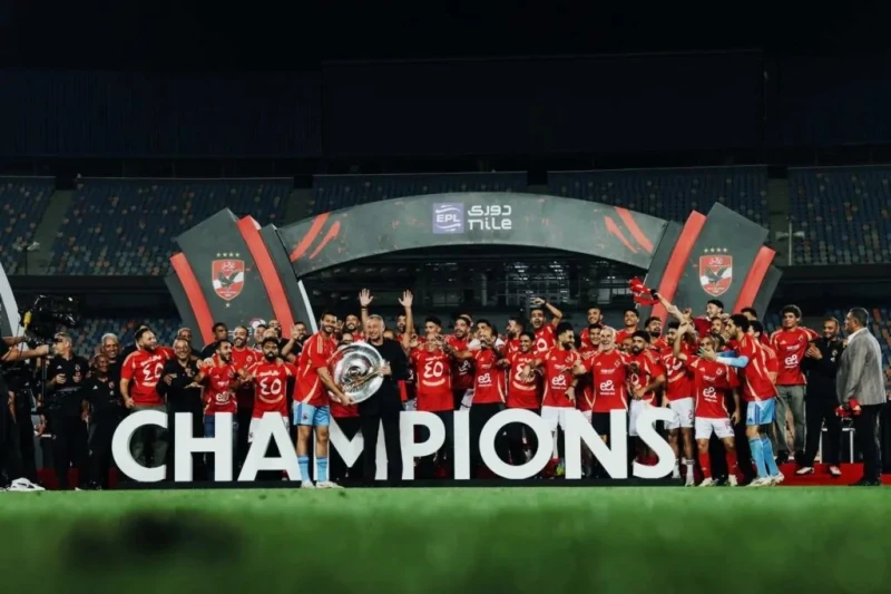 فيفا يبرز مشاركة الأهلي في مونديال الأندية 2025 ويختار 3 من أساطيره التاريخيين سلط الاتحاد الدولي لكرة القدم (فيفا) الضوء على مشاركة النادي الأهلي