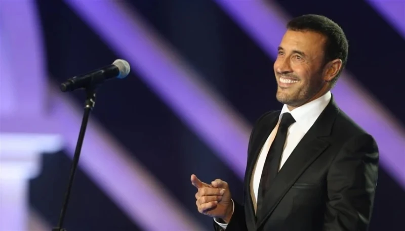 صورة عفوية ليسرا وكاظم الساهر تثير تفاعلا واسعا افاق عربية - تداول رواد منصات التواصل الاجتماعي على نطاق واسع، صورة عفوية للفنانة المصرية يسرا والقيصر العراقي كاظم الساهر خلال مرحل