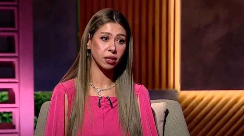 أعلنت المطربة إيناس عز الدين إصابتها بقطع في ملتحمة العين، مما أدى إلى نقلها إلى أحد المستشفيات المتخصصة. وشاركت إيناس جمهورها بصورة لإصابتها من داخل