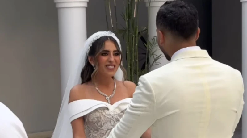 أبرزهم منة شلبي.. نجوم الفن في حفل زفاف منة القيعي ويوسف حشيش حضر العديد من نجوم الفن حفل زفاف الشاعرة الغنائية منة عدلي القيعي على الفنان يوسف حشيش الذي أقيم مساء اليوم بأحد الفنا