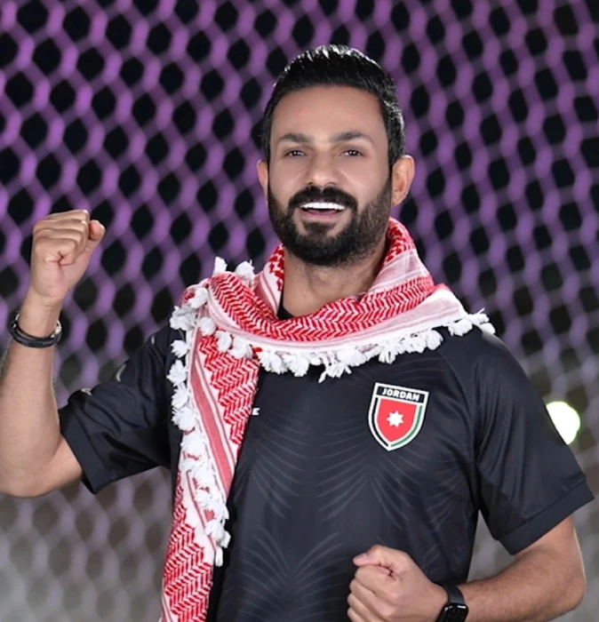 حمدي المناصير يطلق أغنية منتخبنا يا أبطال افاق عربية - أطلق الفنان حمدي المناصير أغنية جديدة بعنوان منتخبنا يا أبطال، والتي تأتي دعما وتحفيزا للمنتخب الوطني بمناسبة مشاركاته البطول