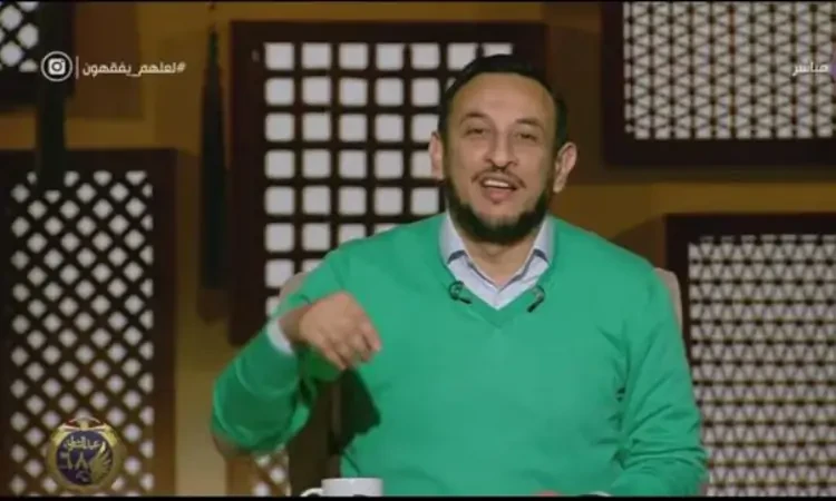 الشيخ رمضان عبد المعز يدعو على الهواء: اللهم لا تردنا خائبين ولا خاب من أنت مولاه رفع الشيخ رمضان عبد المعز، الداعية الإسلامي، أكف الضراعة إلى الله عز وجل، مبتهلا بدعاء مؤثر هز الق