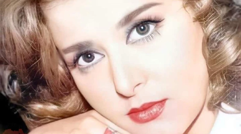 مفيش في القرآن غطوا شعركن.. من هي الفنانة ليلى طاهر بعد جدل الحجاب؟ بعد تصدر الفنانة المصرية ليلي طاهر تريند مواقع التواصل الاجتماعي، ومحرك البحث الشهير جوجل، خلال الساعات القليلة 