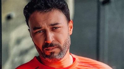 دعم مادي ومعنوي.. محمد العمروسي يروي مواقف إنسانية جمعته ب أحمد آدم -----
