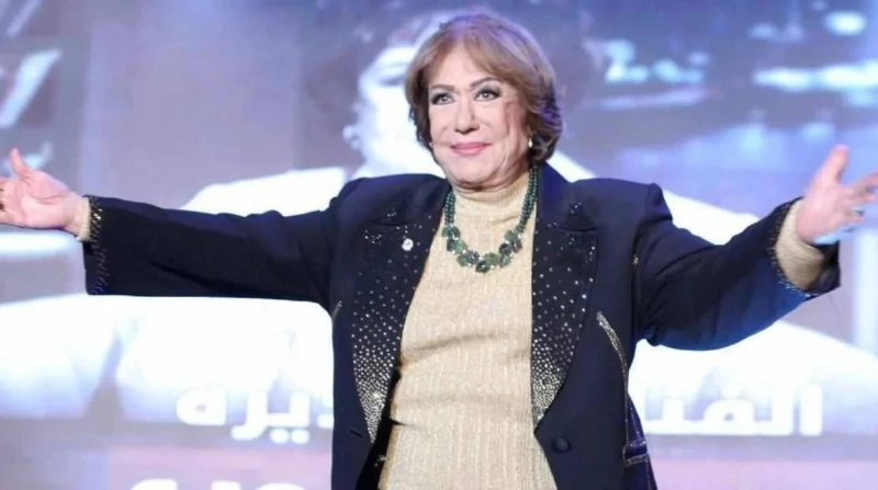 موعد ومكان عزاء سيدة المسرح العربي سميحة أيوب لا يزال يعيش الوسط الفني حالة من الحزن على رحيل سيدة المسرح العربي، الفنانة سميحة أيوب التي توفيت، صباح اليوم، عن عمر ناهز 93 عاما، بع