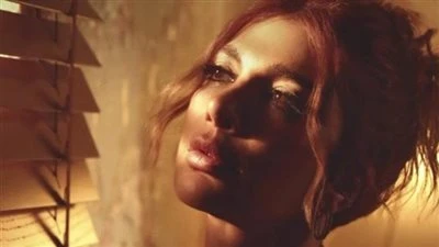 على طريقة الفيديو كليب.. أصالة تطرح أغنية كلام فارغ تعرف على كلماتها طرحت المطربة أصالة أحدث أعمالها الغنائية والتي أتت بعنوان كلام فارغ وذلك عبر