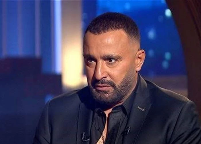 أحمد السقا يفقد الذاكرة افاق عربية - كشفت الشركة المنتجة عن الإعلان الترويجي الرسمي لفيلم أحمد وأحمد، الذي يجمع للمرة الأولى على الشاشة الكبيرة بين