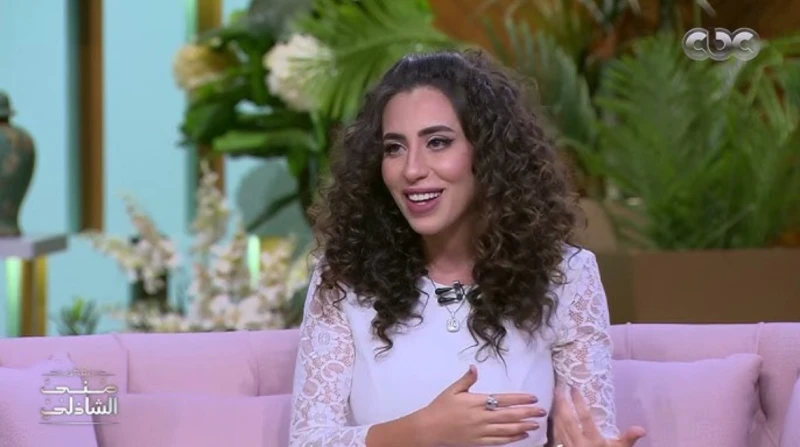 بعد تصدر حفل زفافها الترند.. من هي منة عدلي القيعي؟ تصدر حفل زفاف الشاعرة الغنائية منة القيعي على الفنان يوسف حشيش، محرك البحث جوجل، في الساعات القليلة الماضية، حيث أقيم الحفل مساء