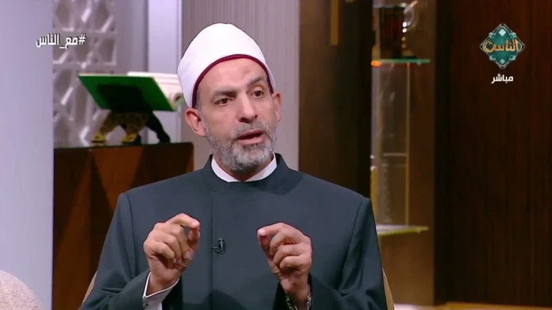 هل صوت الفتاة في الإنشاد الديني حلال أم حرام؟ دار الإفتاء تحسم الجدل أكد الدكتور علي فخر، أمين الفتوى بدار الإفتاء المصرية، أنه لا يوجد مانع شرعي من تدريب الفتيات الصغيرات على الإن