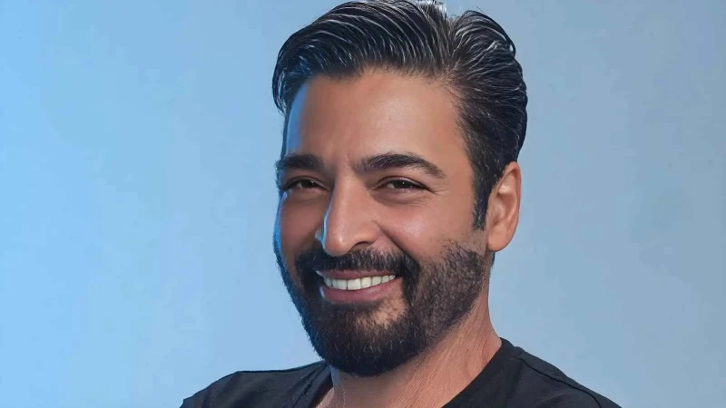 حميد الشاعري: سنستعيد رونق أيام الشباب افاق عربية - عاد النجم حميد الشاعري إلى شركة روتانا للصوتيات والمرئيات، بعد سنوات من الغياب، في إطار تعاقد فني يمتد لعامين، يتضمن مشاريع موسي