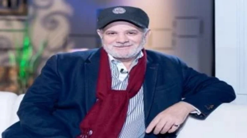 مش قادر أمشي.. محمد عبد الجواد يكشف سبب نقله للمستشفى كشف الفنان محمد عبد الجواد سبب نقله للمستشفى، بعد الأنباء المتداولة عن تعرضه لوعكة صحية