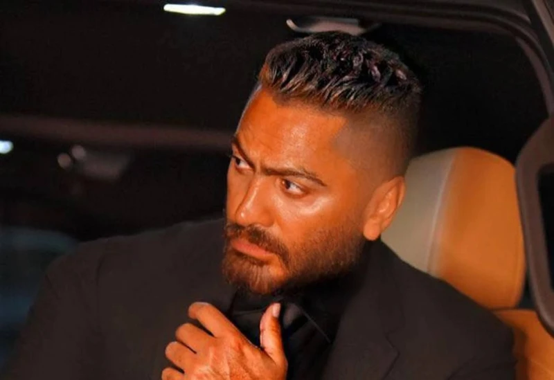 تامر حسني يوجه رسالة مؤثرة لجمهوره في حفله بالكويت افاق عربية - انتشر على مواقع التواصل الاجتماعي مقطع فيديو للفنان تامر حسني من حفله الذي أحياه مساء الجمعة الماضي في دولة الكويت،