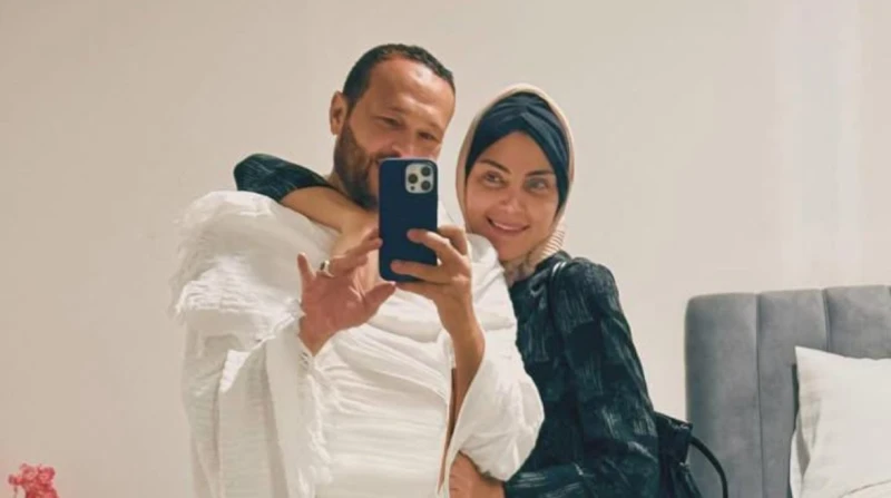 ريهام حجاج: الحج رحلة تغذي الروح.. وتهذب النفس أدت الفنانة ريهام حجاج مناسك الحج خلال الأيام الماضية برفقة زوجها رجل الأعمال محمد حلاوة.ونشرت ريهام حجاج صورة تجمعها بزوجها من داخل