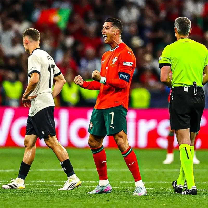 رونالدو يقود البرتغال إلى نهائي دوري الأمم الأوروبية بهدف قاتل في شباك ألمانيا تأهل منتخب البرتغال إلى نهائي دوري الأمم الأوروبية 2025 بعد فوزه الصعب على منتخب ألمانيا بهدفين مقابل