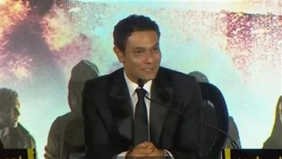 خط الصعيد.. آسر ياسين يشارك صورة جديدة من كواليس فيلم فرقة الموت كشف الفنان آسر ياسين عن صورة جديدة من كواليس فيلم فرقة الموت الذي يواصل الاستعداد له