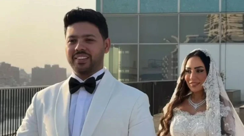 الصور الأولى لحفل زفاف محمد شاهين ورشا الظنحاني احتفل الفنان محمد شاهين بزفافه على المنتجة رشا الظنحاني في أحد الفنادق الكبرى بالقاهرة بحضور نجوم