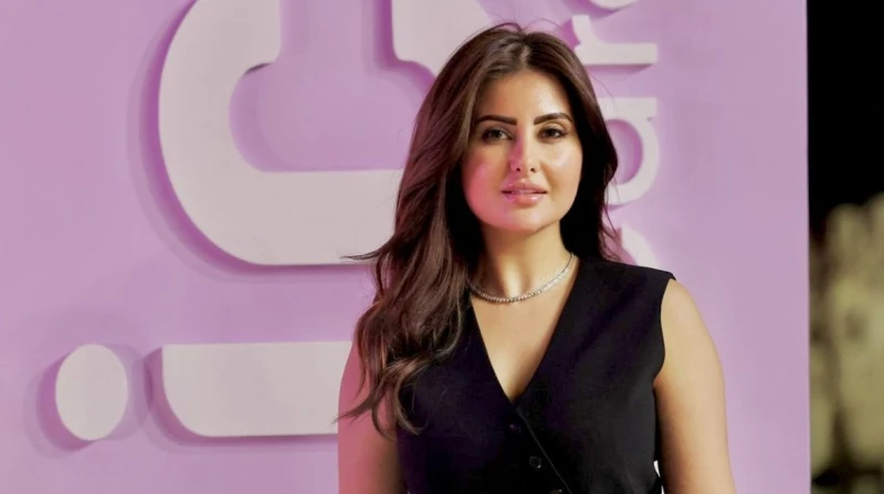 رشا بن معاوية تخطف الأنظار في حفل تامر حسني تألقت الفنانة رشا بن معاوية في أحدث ظهور لها، وذلك أثناء حضورها آخر حفلات الفنان تامر حسني والتي أقيمت في منطقة الأهرامات.وتتواجد رشا بن