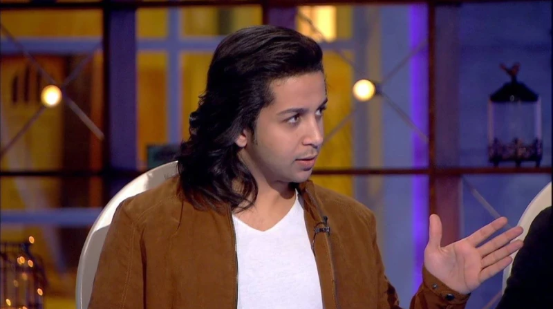 عيد ميلاد هشام جمال.. في بيتنا أصغر منتج فني بمصر يعتبر هشام جمال من أبرز الوجوه الشابة التي احتلت مكانة بارزة في الوسط الفني خلال السنوات الأخيرة، حيث تنوعت أعماله ما بين الغناء و