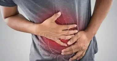 بعد لخبطة العيد.. 5 مشروبات تساعد على تنظيف المعدة وتعزيز الهضم مع انتهاء أيام عيد الأضحى، يعاني الكثير من اضطرابات في المعدة نتيجة الإكثار من تناول اللحوم والدهون والحلويات، وهو م