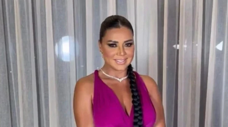 رانيا يوسف: الرقص في دمنا بس بنخجل تحدثت الفنانة رانيا يوسف عن العديد من أمورها الشخصية وعدد من الموضوعات التي تتعلق بإطلالتها، كما عبرت عن حبها الشديد للرقص الذي وصفته بأنه أحد أن