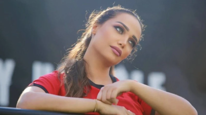 نجمة ستار أكاديمي في العناية المركزة.. من هي راندا حافظ؟ تصدرت الفنانة راندا حافظ، مؤشرات محركات البحث في الفترة الأخيرة، وذلك بعد تعرضها لجلطة