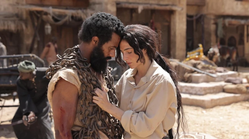 انتهاء تصوير 90 من مشاهد فيلم أسد.. والمنتج يكشف مفاجآت (صور) انتهى فريق عمل فيلم أسد للفنان محمد رمضان من تصوير 90 من أحداث الفيلم خلال 56 يوما.ومن المقرر استئناف تصوير المشاهد ال