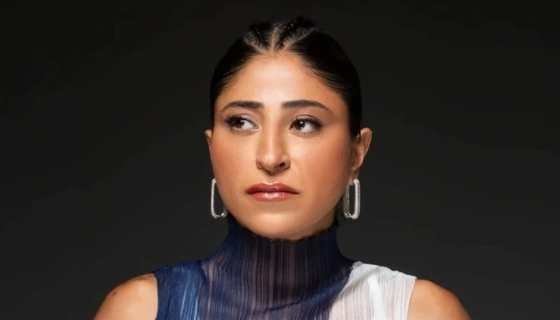 القبض على شجون الهاجري بتهمة تعاطي المخدرات افاق عربية - ألقت السلطات الأمنية في الكويت، القبض على الفنانة شجون الهاجري، بتهمة حيازة مواد مخدرة ومؤثرات عقلية بقصد التعاطي. ونشرت وز