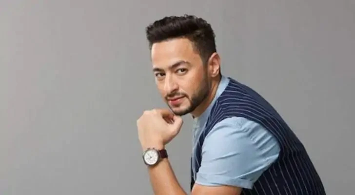 حمادة هلال في حوار لافاق عربية: أعيش أصعب لحظات حياتي.. ورمضان القادم مسك الختام للمداح فتح موقع افاق عربية نوتة الذكريات والأسرار للمطرب والفنان