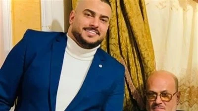 تفاصيل وفاة والد مؤدي المهرجانات أبو ليلة أعلن مؤدي المهرجانات الشعبية أبو ليلة عن وفاة والده، دون أن يوضح أسباب الوفاة، وأشار إلى أن الجنازة ستشيع اليوم عقب صلاة الظهر من مسجد الش