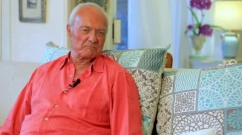 بعد ظهوره المؤثر.. يوسف فوزي يكشف تطورات حالته الصحية (خاص) تصدر اسم الفنان المعتزل يوسف فوزي ترند محرك البحث جوجل، بعد إصابته بمرض الشلل الرعاش وهو ما أثار تعاطف الجمهور معه عبر م