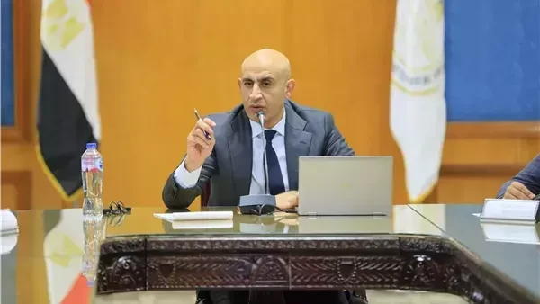 بعد تداول ورقة الامتحانات.. قرار وزاري بإقالة رئيس لجنة عبدالحميد رضوان بسوهاج واستبعاده من رئاسة اللجنة قررت وزارة التربية والتعليم، استبعاد رئيس إحدى لجان الثانوية العامة بمحافظة